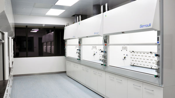 瑞斯達的流風幕通風柜滿足了溫州大學實驗室的需求